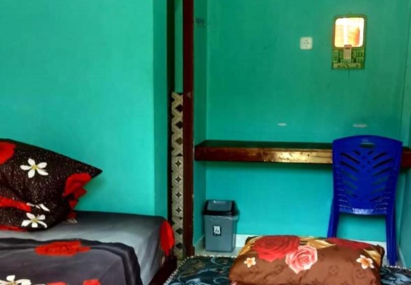 Hostel Penginapan Asidik