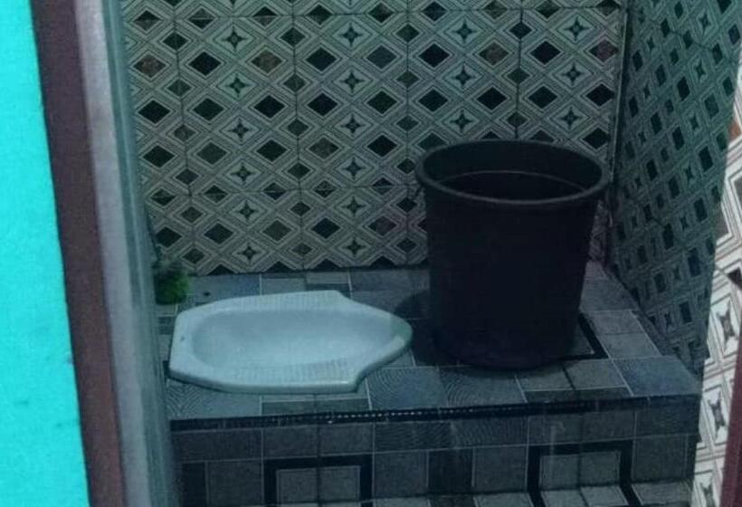 Hostel Penginapan Asidik