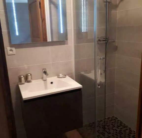 ベッドアンドブレックファースト Chambre D Hôte Chez Tourache