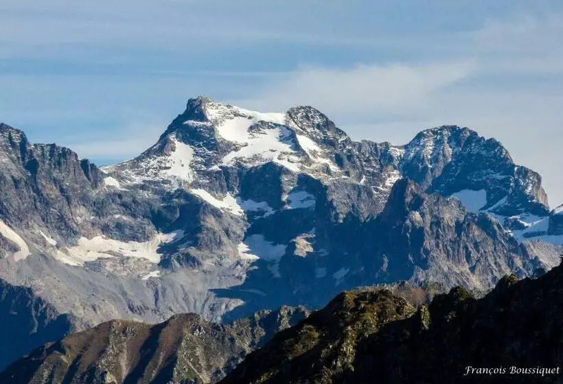 ベッドアンドブレックファースト Chambre D Hôte Chez Tourache