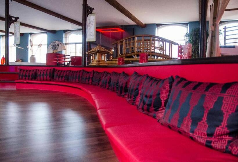 هتل Le Baiser De Shogun