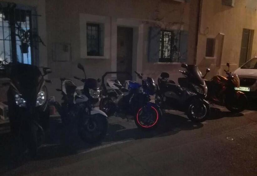 Patrick&pierre Bed And Breakfast Nîmes