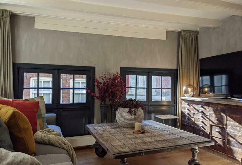 ベッドアンドブレックファースト Lanestay Damsquare