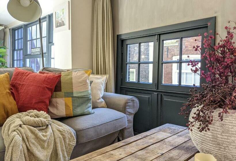 ベッドアンドブレックファースト Lanestay Damsquare