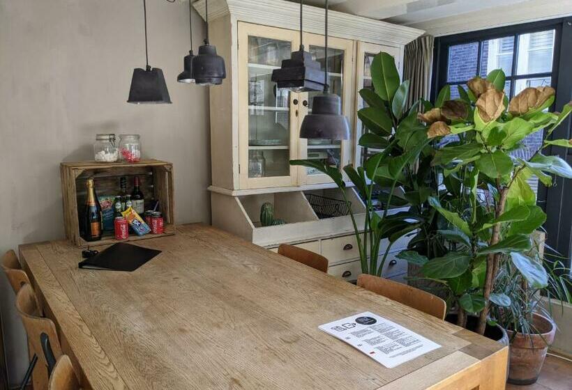 ベッドアンドブレックファースト Lanestay Damsquare