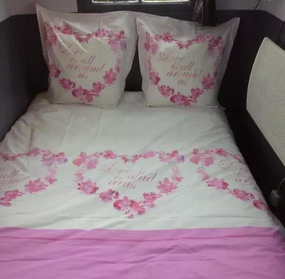 ベッドアンドブレックファースト Les Roulottes Des Songes De L Authie