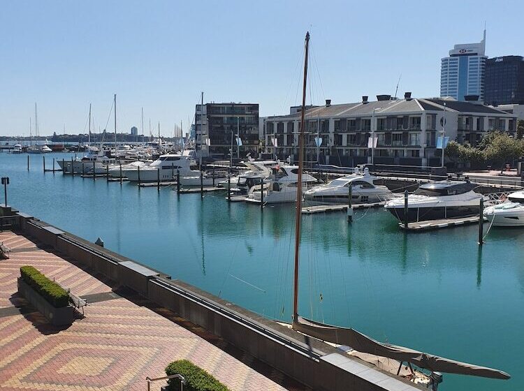 בית מלון כפרי Marsden Viaduct