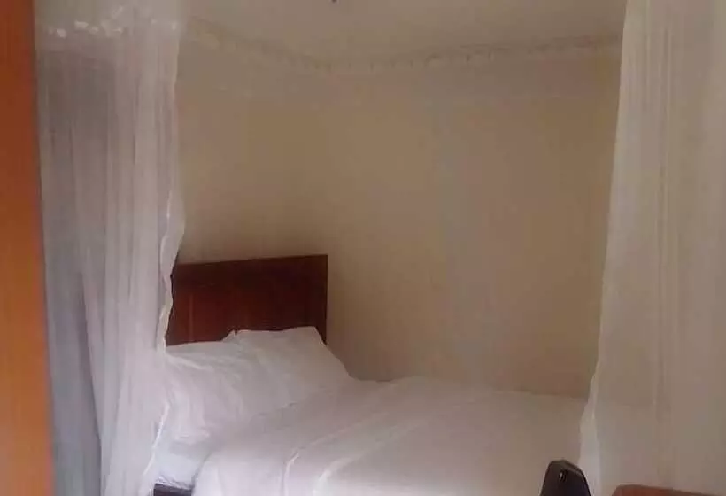 Pension Celio Jardine Lavington