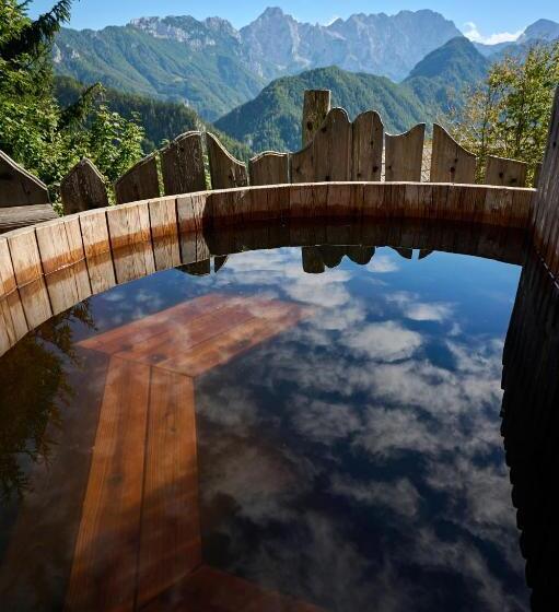 پانسیون Holiday Chalet Alpine Dreams