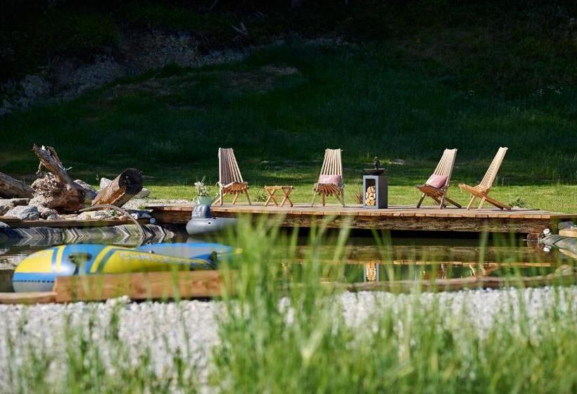 پانسیون Holiday Chalet Alpine Dreams