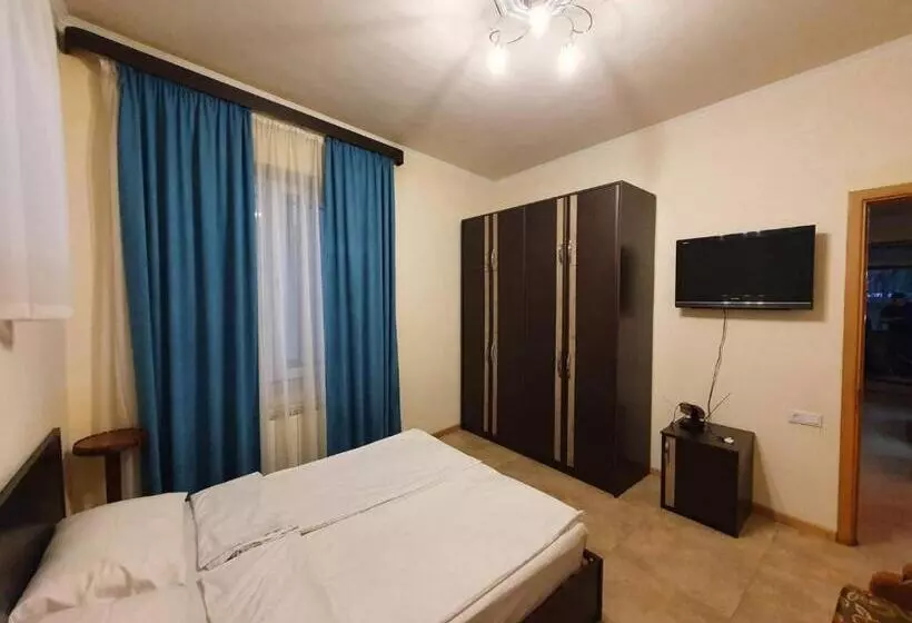 هاستل Old Center Yerevan