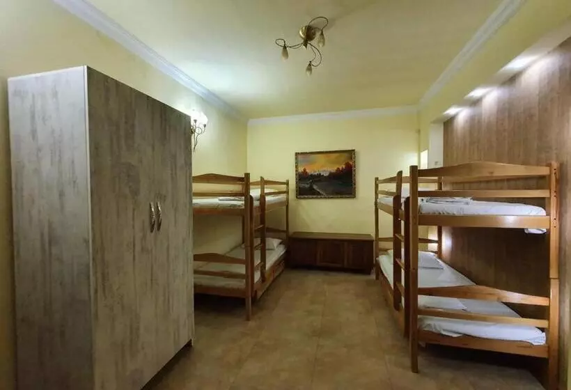 هاستل Old Center Yerevan