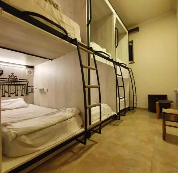 هاستل Old Center Yerevan