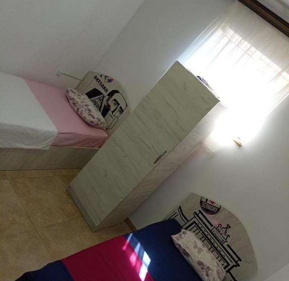 هاستل Old Center Yerevan