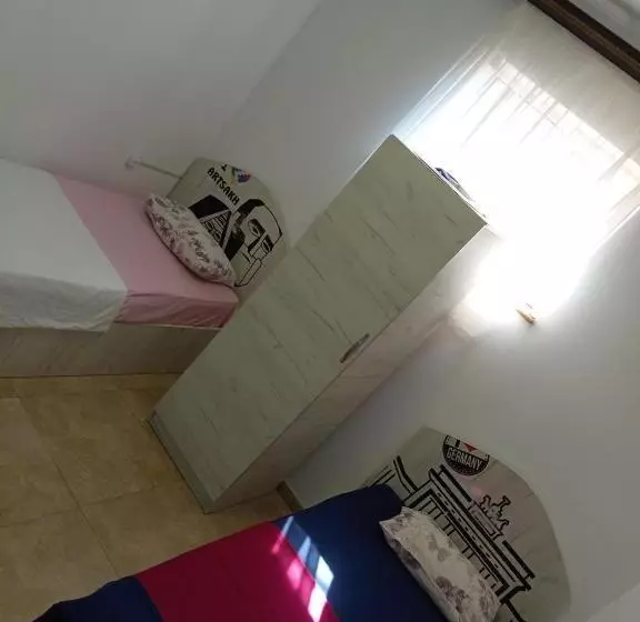 هاستل Old Center Yerevan