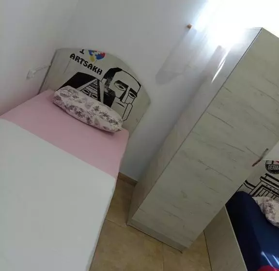 هاستل Old Center Yerevan