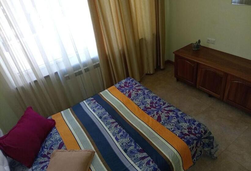 هاستل Old Center Yerevan