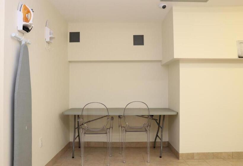 Charming & Stylish Studio On Beacon Hill #3