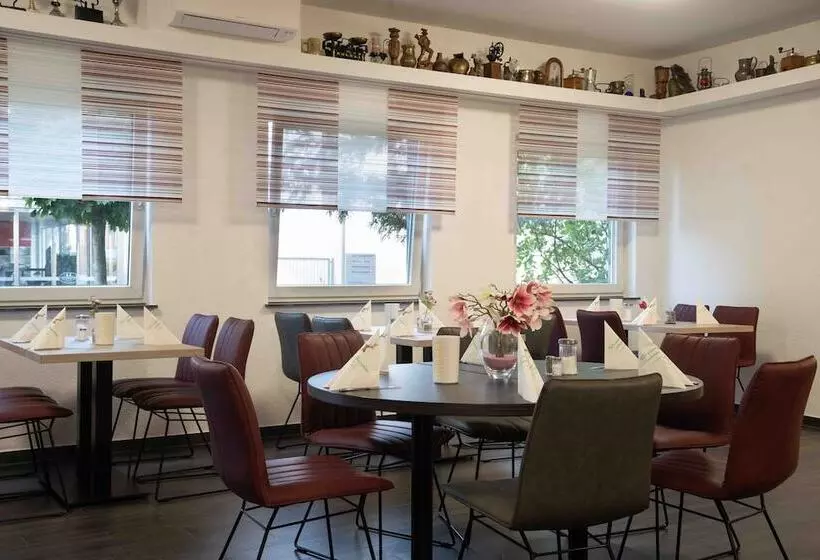 هتل Am Freischutz