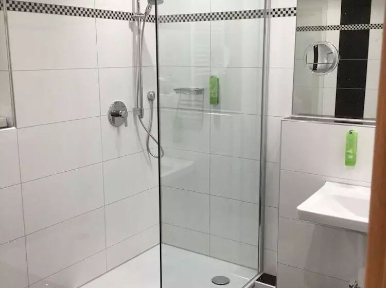 هتل Am Freischutz