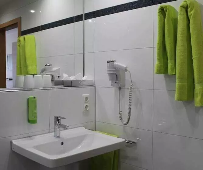 هتل Am Freischutz