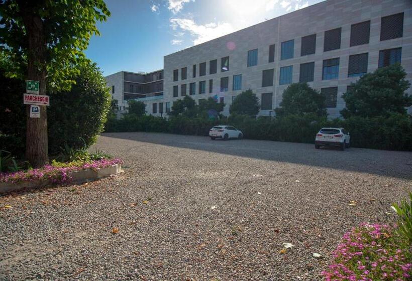 בית מלון כפרי Astor