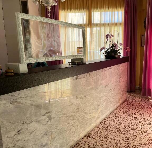 בית מלון כפרי Astor