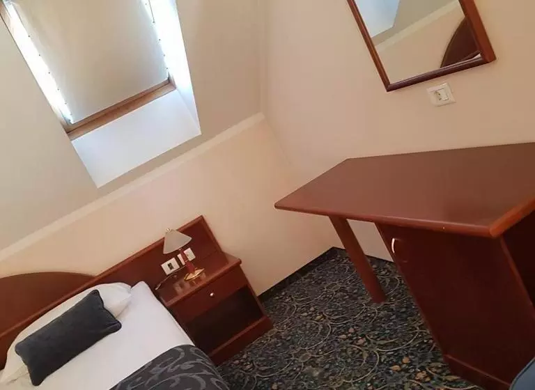 هتل Cateski Dvorec