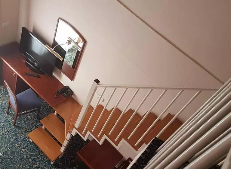 هتل Cateski Dvorec