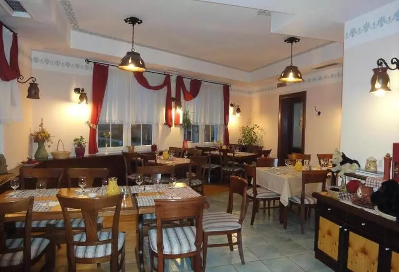 هتل Cateski Dvorec