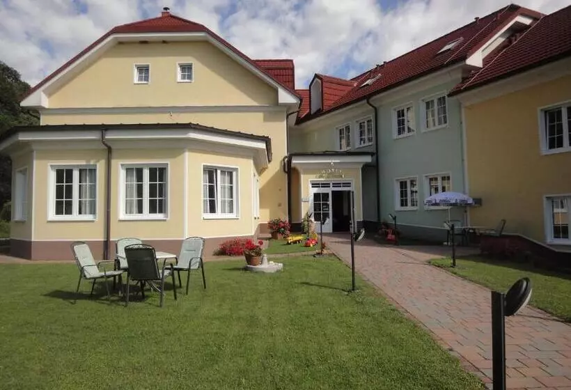 هتل Cateski Dvorec