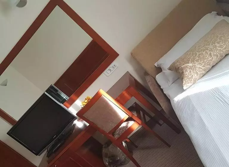 هتل Cateski Dvorec