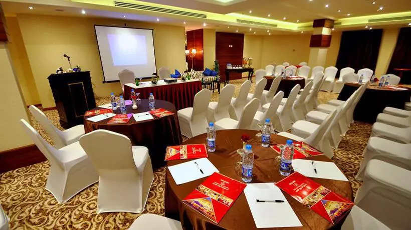 Hotel Dellmon Shrouq