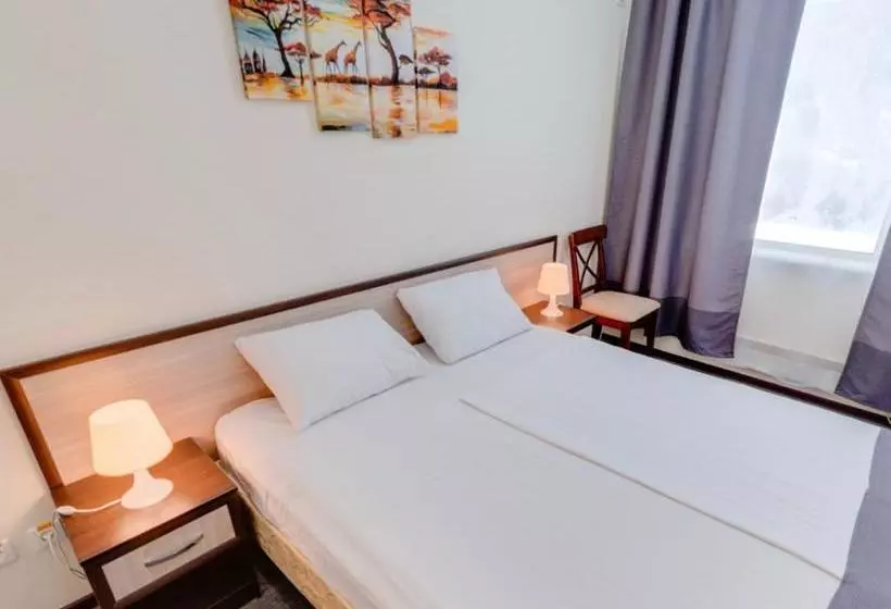 Hotel Divniy Mir Edem