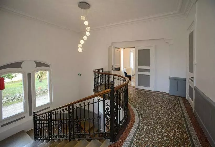 Отель Domaine Des Cedres , Gites Et Insolites