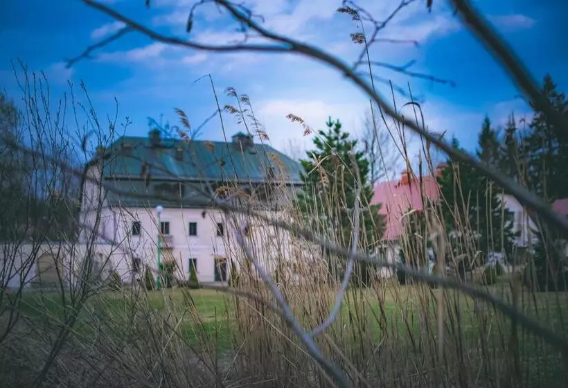 ホテル Dworek Karłów