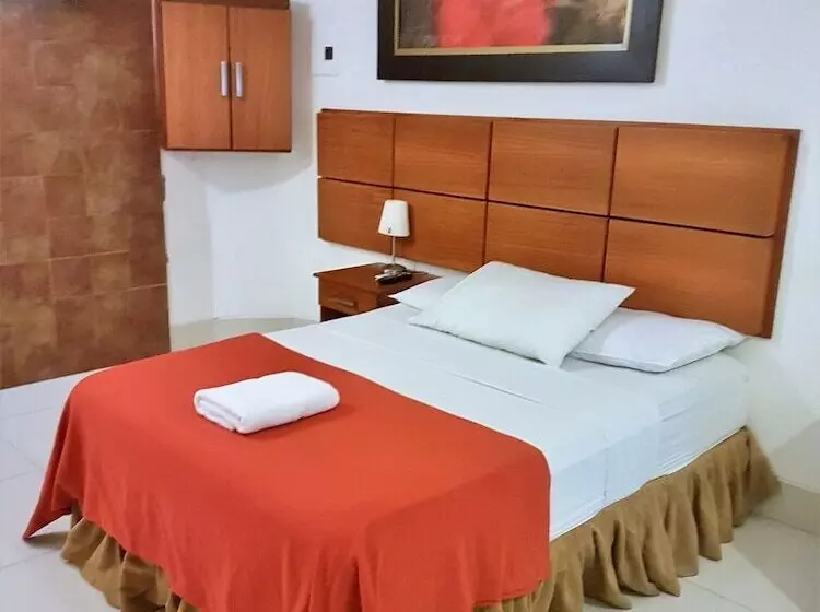 هتل Es En Guayaquil   Suites Guayaquil Cerca Del Aeropuerto