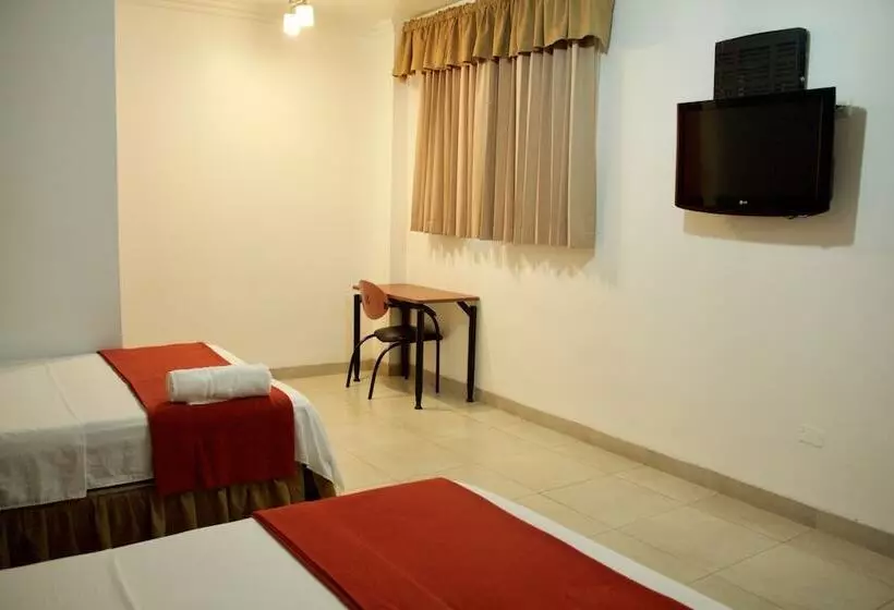 هتل Es En Guayaquil   Suites Guayaquil Cerca Del Aeropuerto