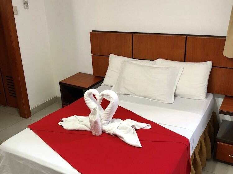 ホテル Es En Guayaquil   Suites Guayaquil Cerca Del Aeropuerto