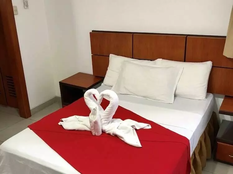 هتل Es En Guayaquil   Suites Guayaquil Cerca Del Aeropuerto