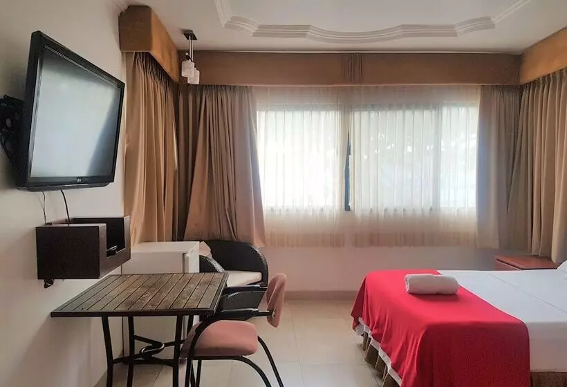 هتل Es En Guayaquil   Suites Guayaquil Cerca Del Aeropuerto