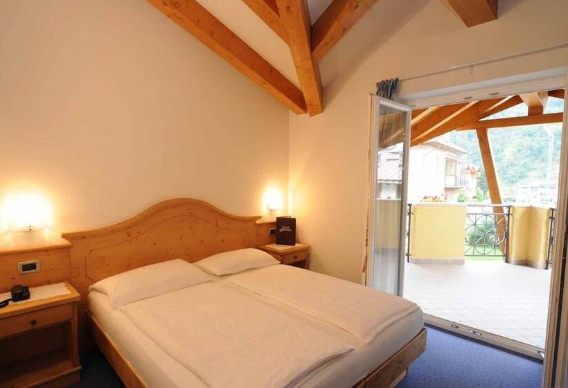 فندق Garni Sottobosco