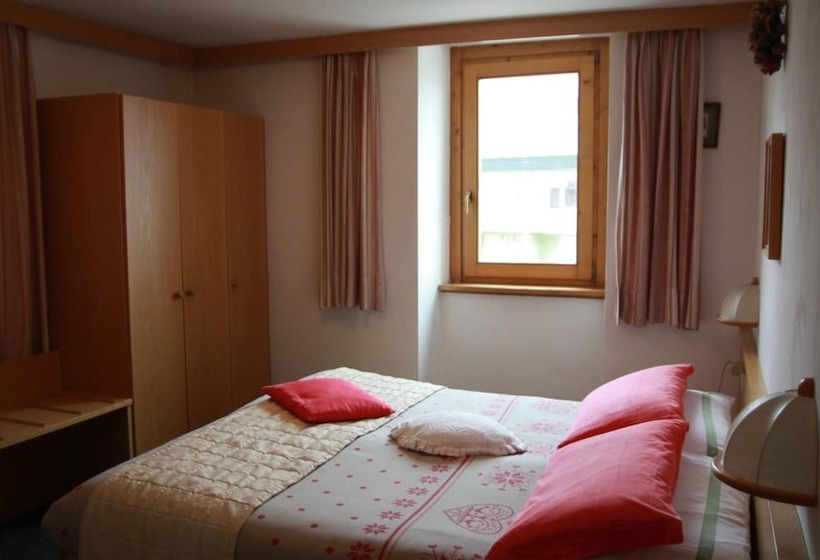 בית מלון כפרי Genziana