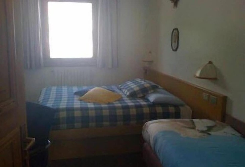 בית מלון כפרי Genziana