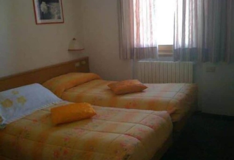 בית מלון כפרי Genziana