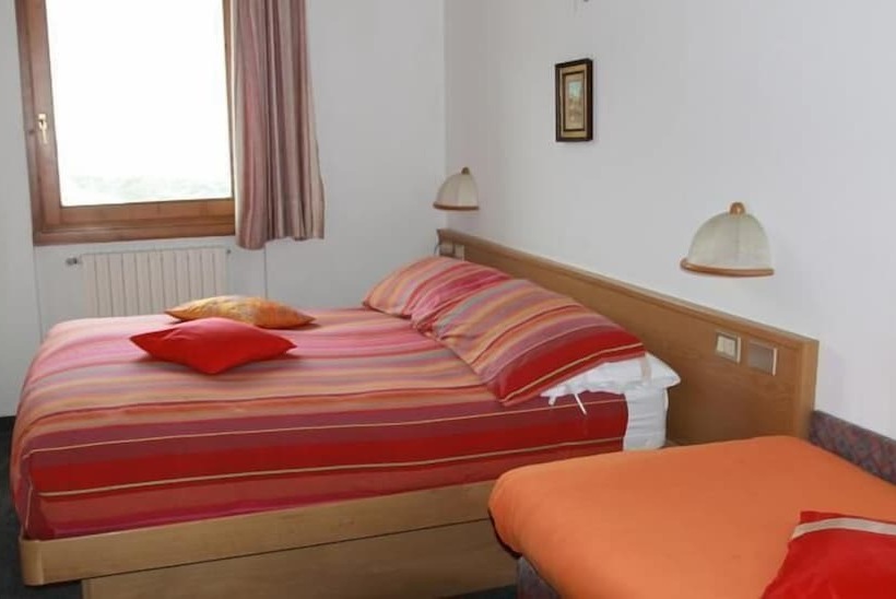 בית מלון כפרי Genziana