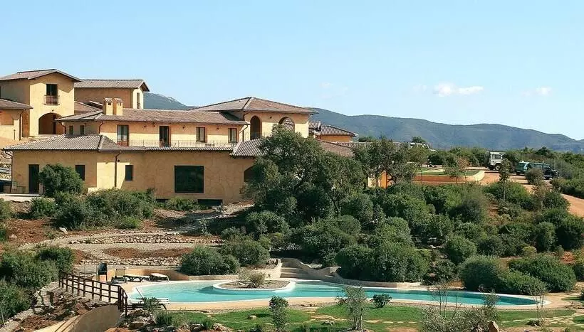 هتل Giardino Corte Rubja