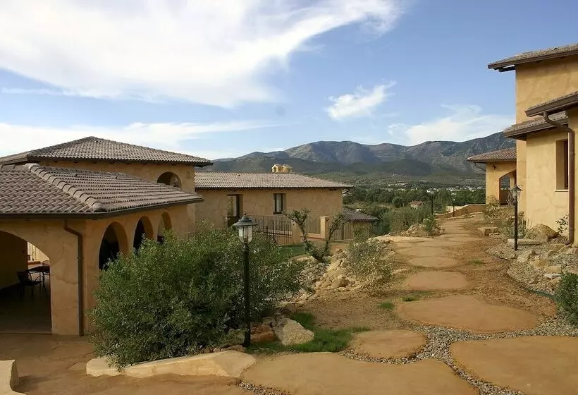 هتل Giardino Corte Rubja