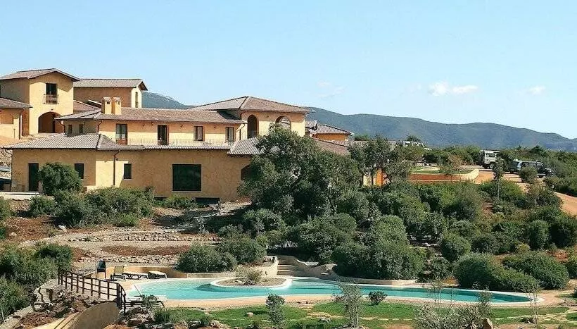 هتل Giardino Corte Rubja