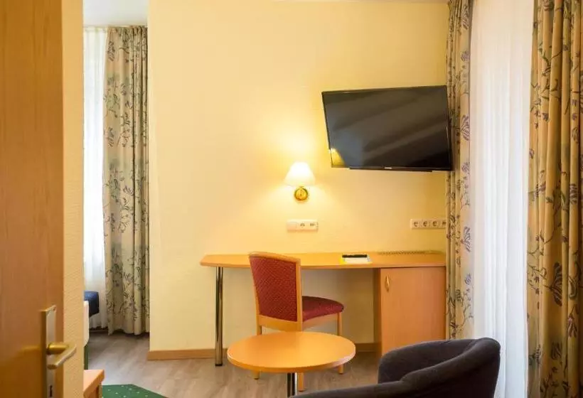 Отель Gremersdorf Zum Grunen Jager